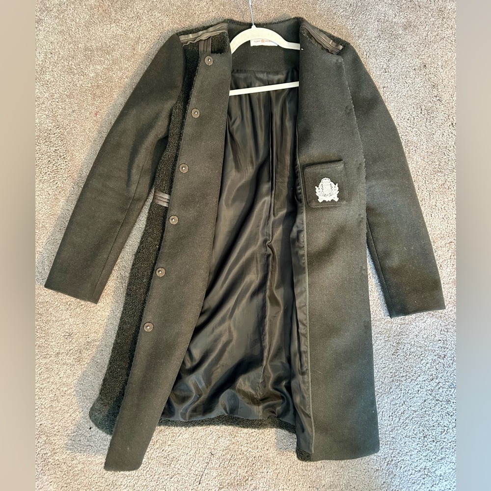 Tory Burch Green Cape with Minimalist Design - Picture 2 of 4